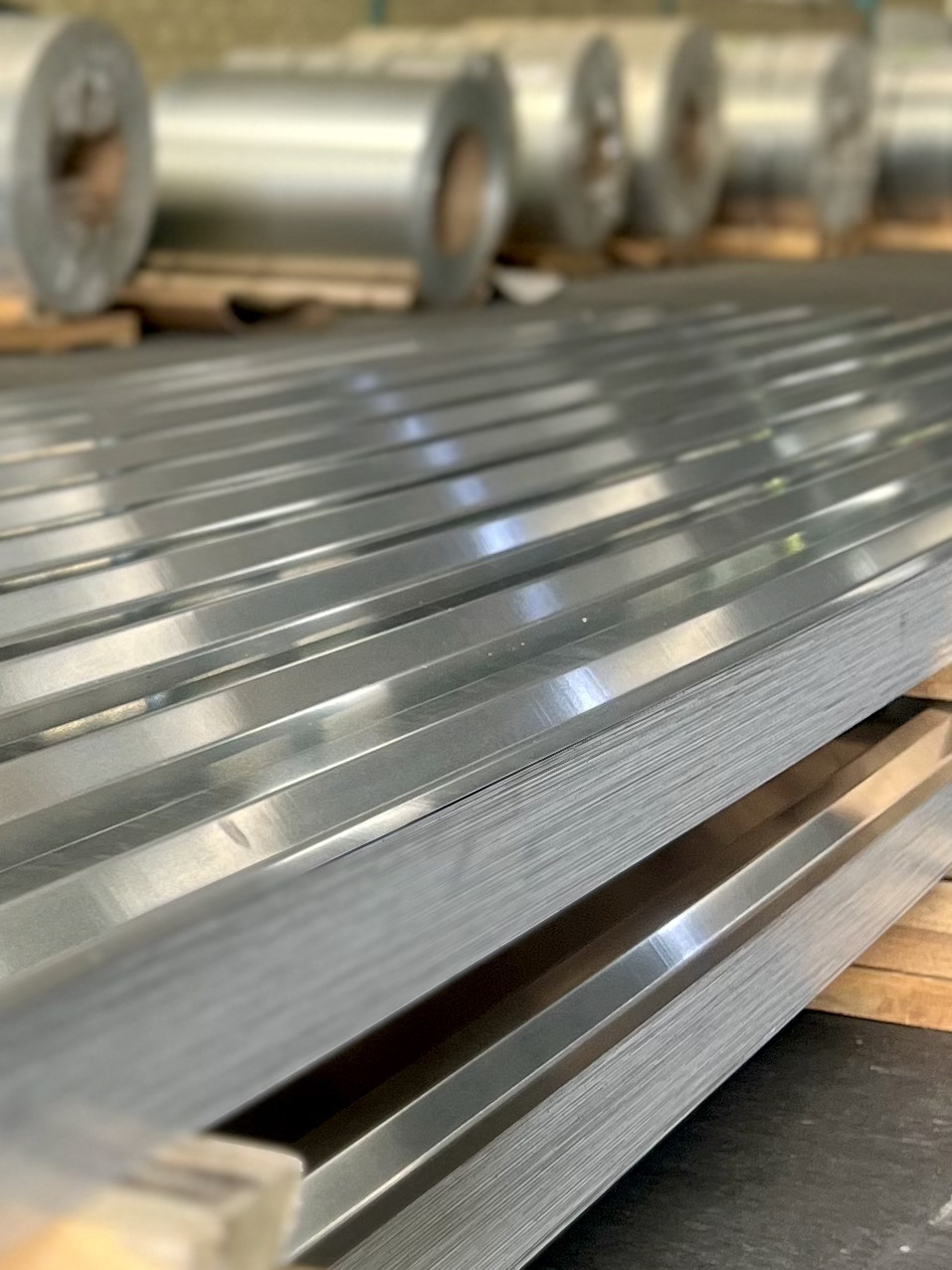 Aplicaciones de los laminados y techos para galpones